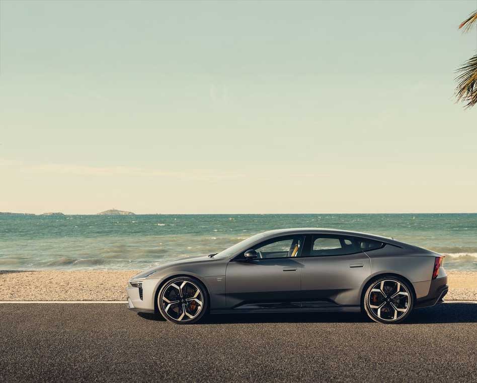 Polestar 5 lifestyle image next to beach